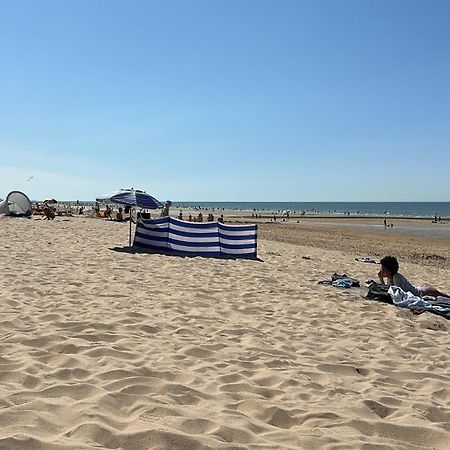 Oostende Studio Royal Ascot Q7 Met Terras En Zeezicht Op Toplocatie Екстер'єр фото